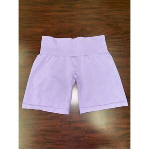 NVGTN Lilac Colored Pro Seamless Shorts Size Small